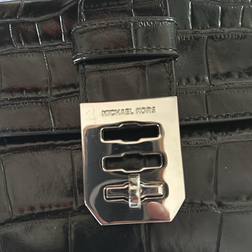 Michael Kors small embossed purse - Picture 2 of 5